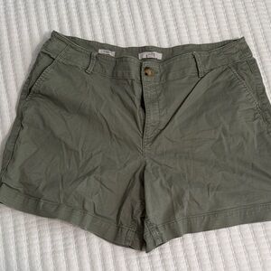 Loft curvy Monroe Olive Green Women's Shorts